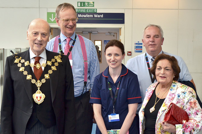 K&C Mayor visits elderly patients