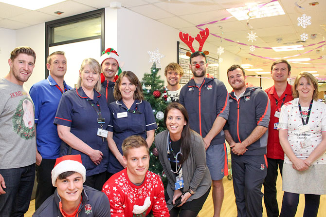 England Rugby Sevens squad pay a special visit to patients  before Christmas